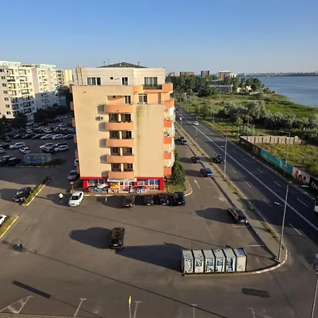 La 1 Minut De Mers Pa Jos Pana La Cluburii Daire Mamaia